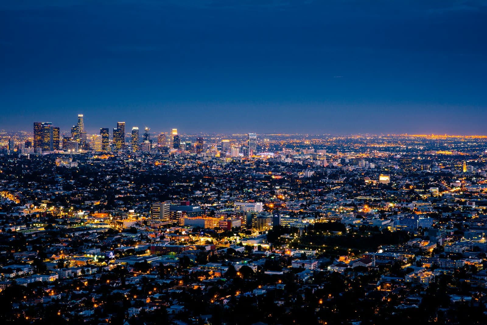 Vista de la ciudad al atardecer